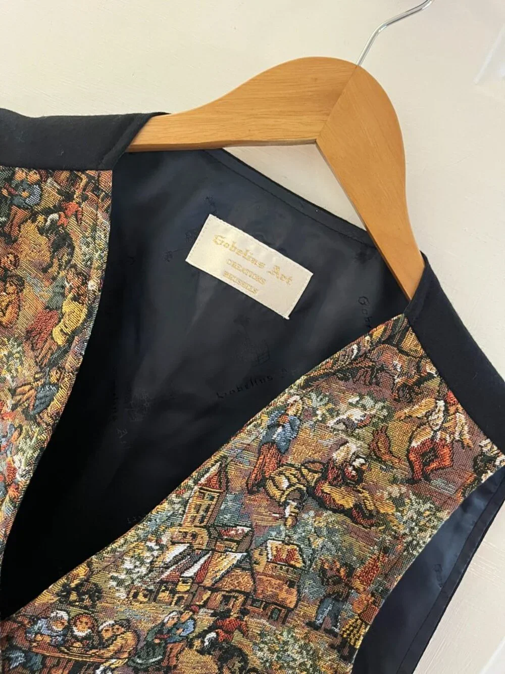 Gobelins Art Creations Medieval Tapestry Brussels Village Scene Vest Sz XXL